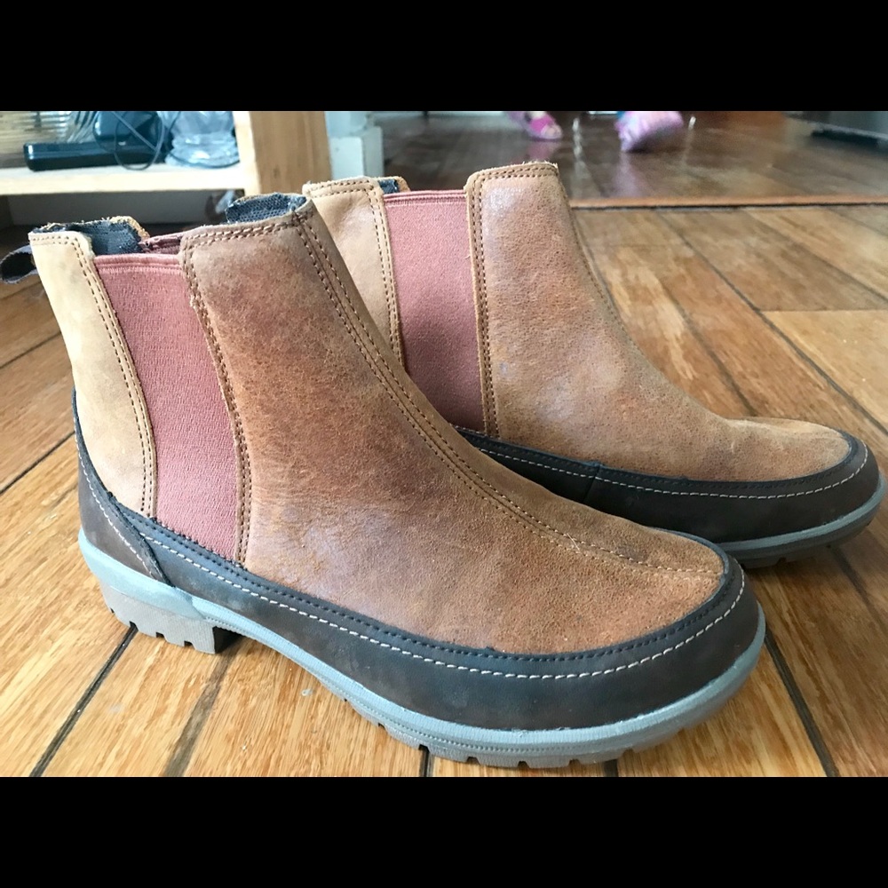 Merrell Boots Leather LIKE NEW weatherproof boots!